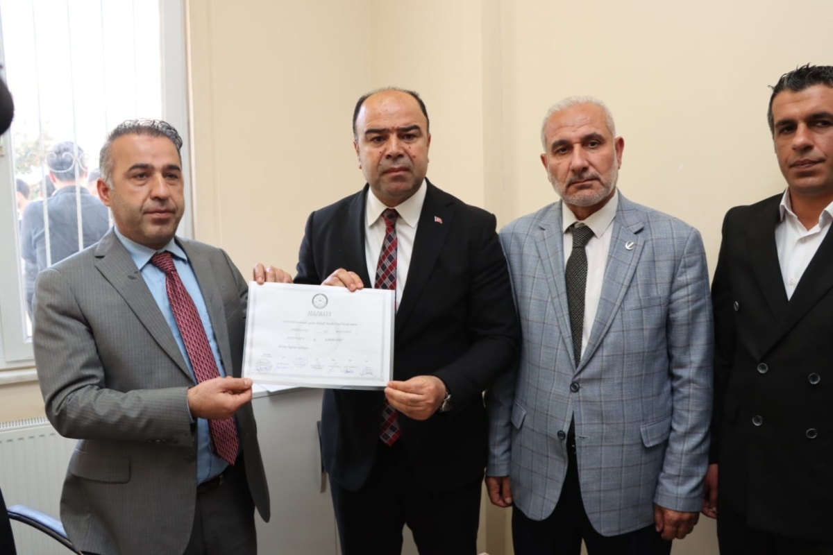 BAŞKAN ÇİFTÇİ MAZBATASINI ALARAK GÖREVİNE BAŞLADI