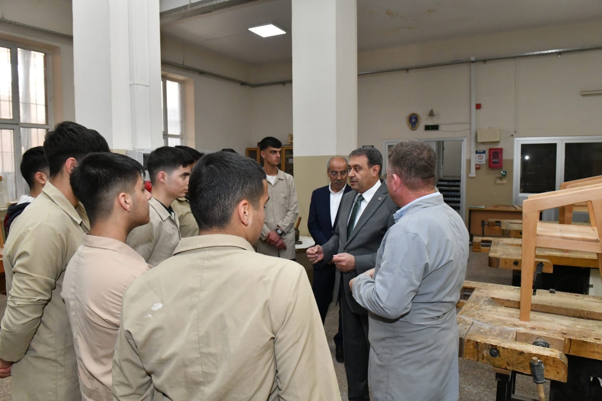 VALİ ŞILDAK, URFA MESLEKİ VE TEKNİK ANADOLU LİSESİ’NDE