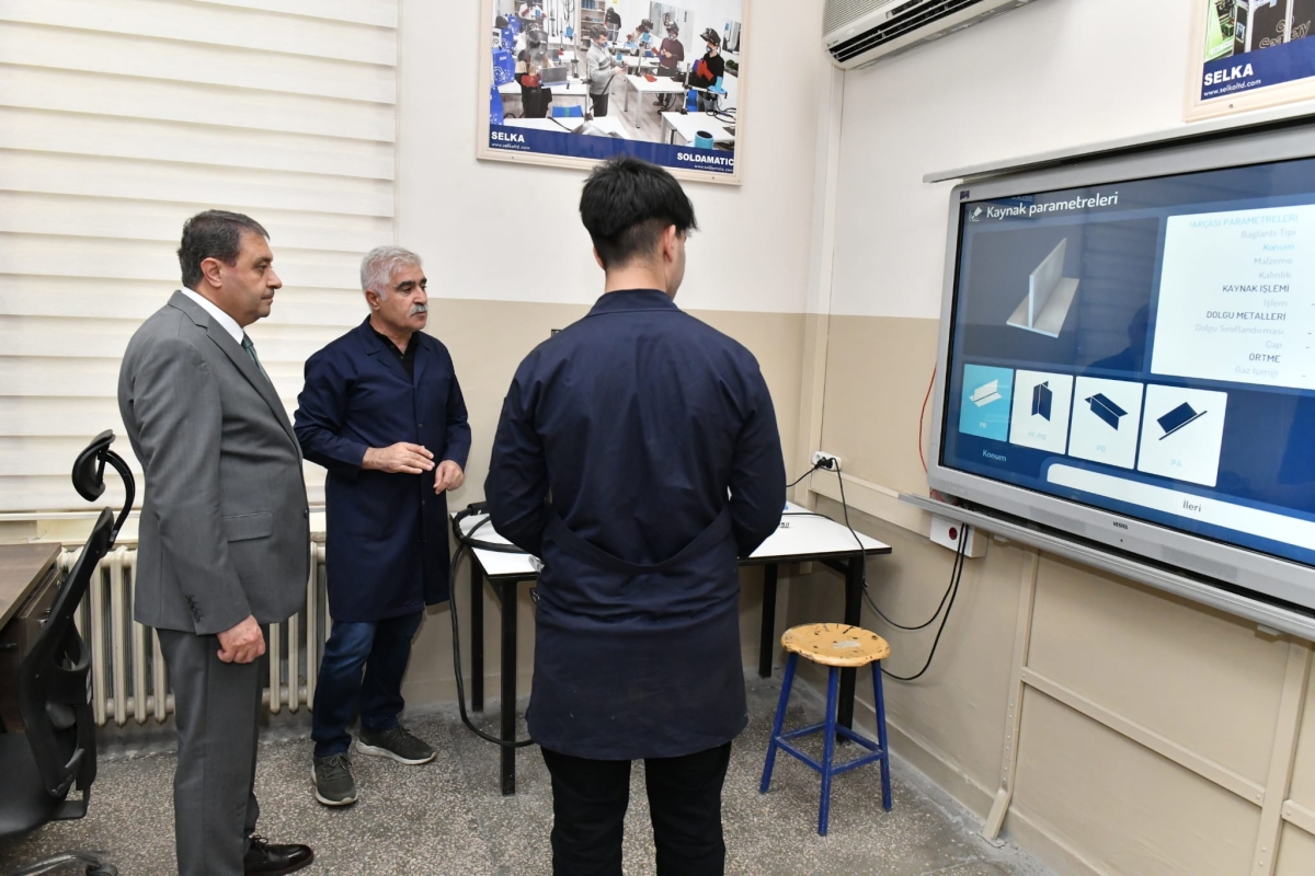 VALİ ŞILDAK, URFA MESLEKİ VE TEKNİK ANADOLU LİSESİ’NDE
