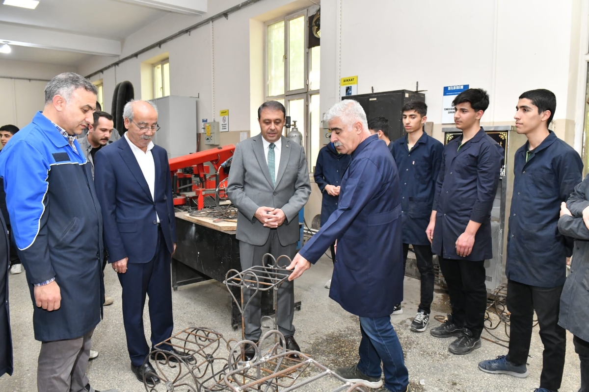VALİ ŞILDAK, URFA MESLEKİ VE TEKNİK ANADOLU LİSESİ’NDE