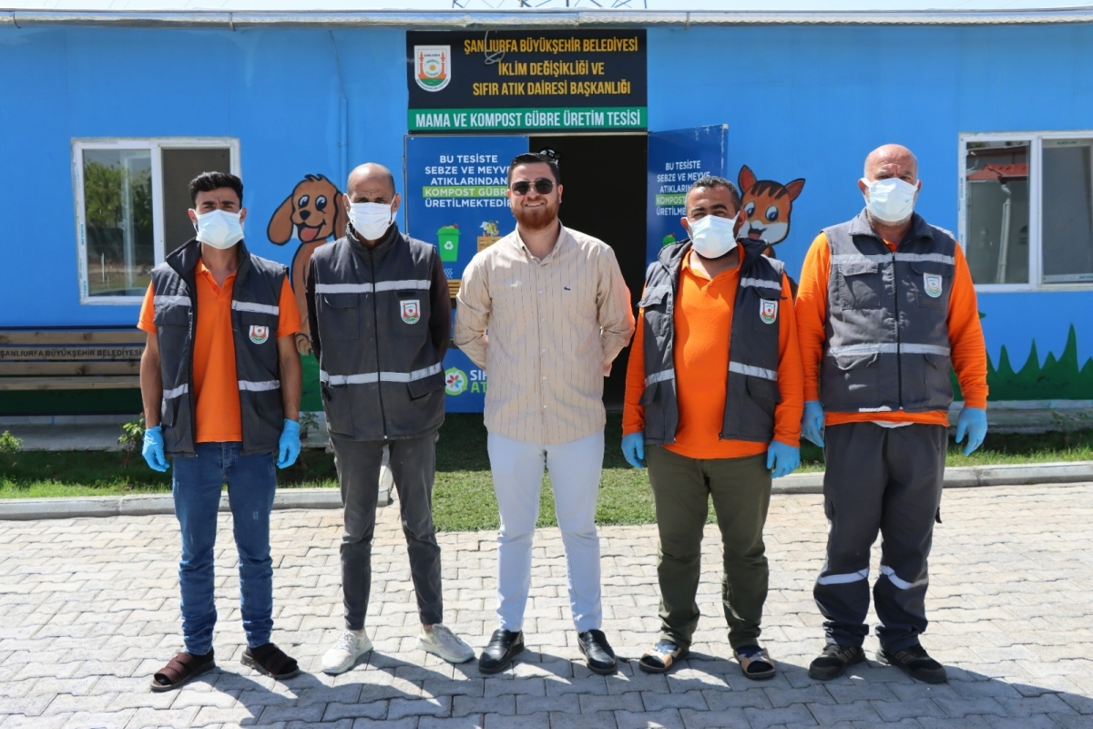 Şanlıurfa Büyükşehir Belediyesi Sokak Hayvanları İçin Mama Üretimine Başladı