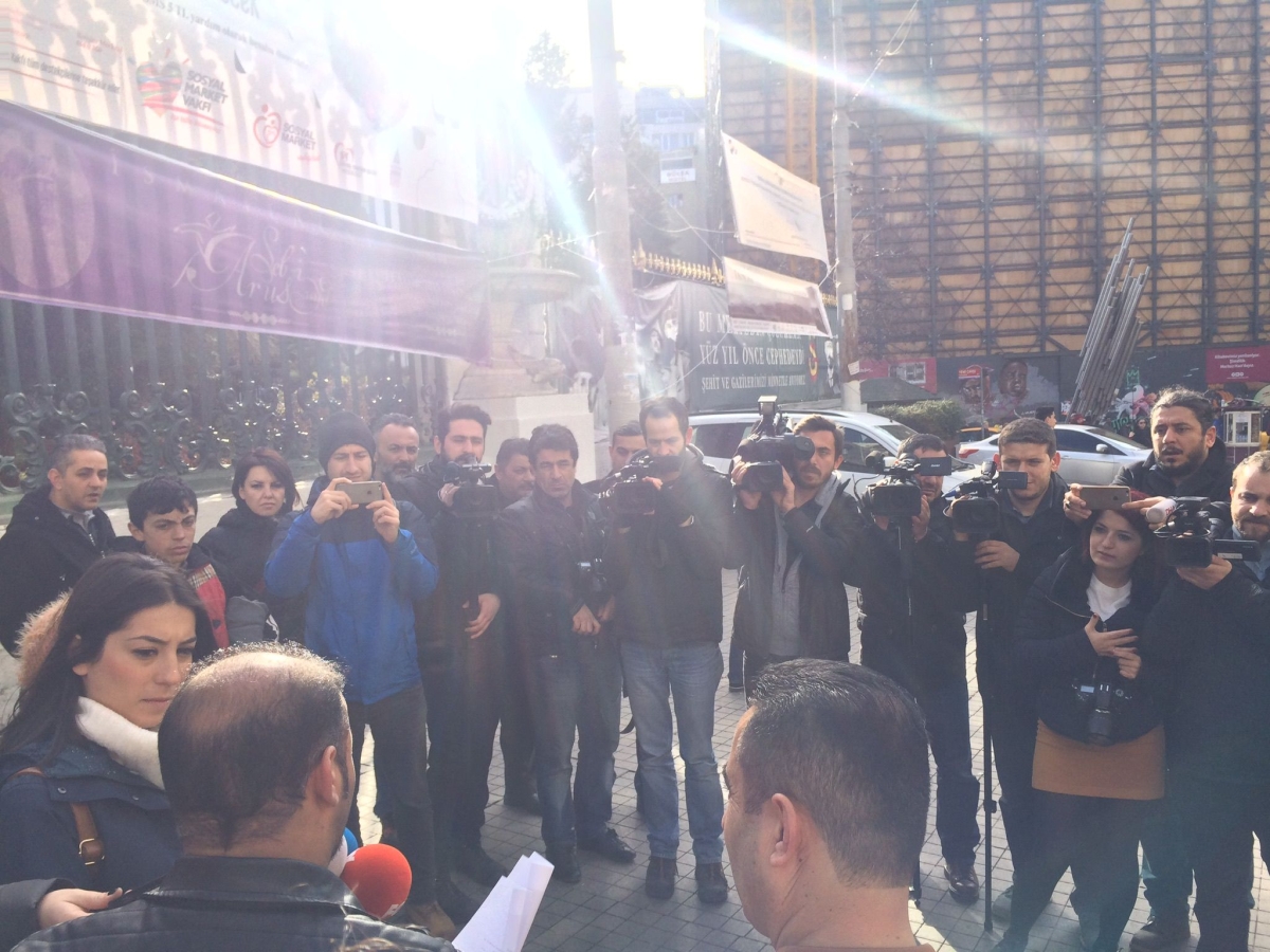Yönetmen Murat Uygur'dan 1 Mayıs Mesajı: Emek ve Dayanışma Önemlidir