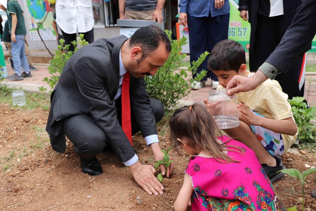 ARAKÖPRÜ'DE DÜNYA İKLİM GÜNÜ ETKİNLİĞİ GERÇEKLEŞTİRİLDİ