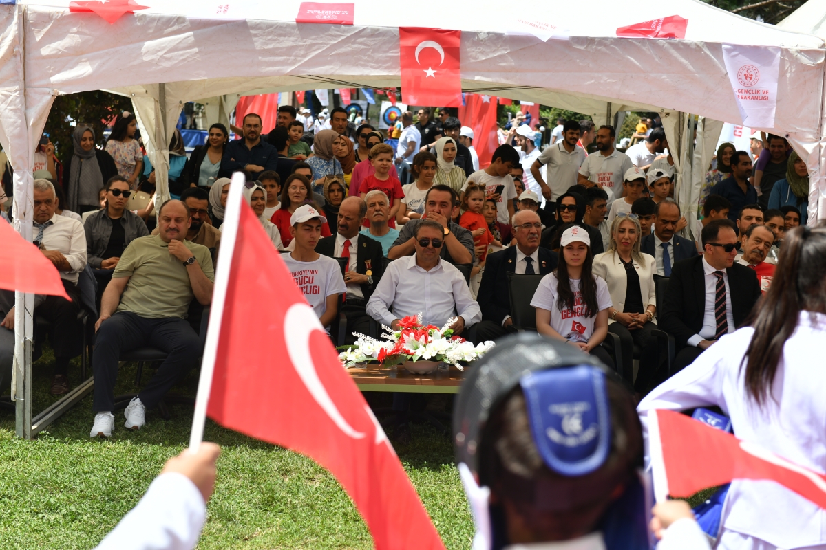 vali hasan şıldak 19 mayıs çoşkusu