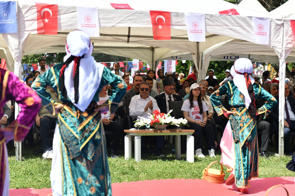 vali hasan şıldak 19 mayıs çoşkusu