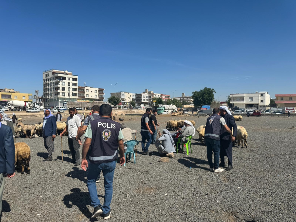 Şehrimizin huzur ve güvenliği için uygulamalarımız devam etmektedir.