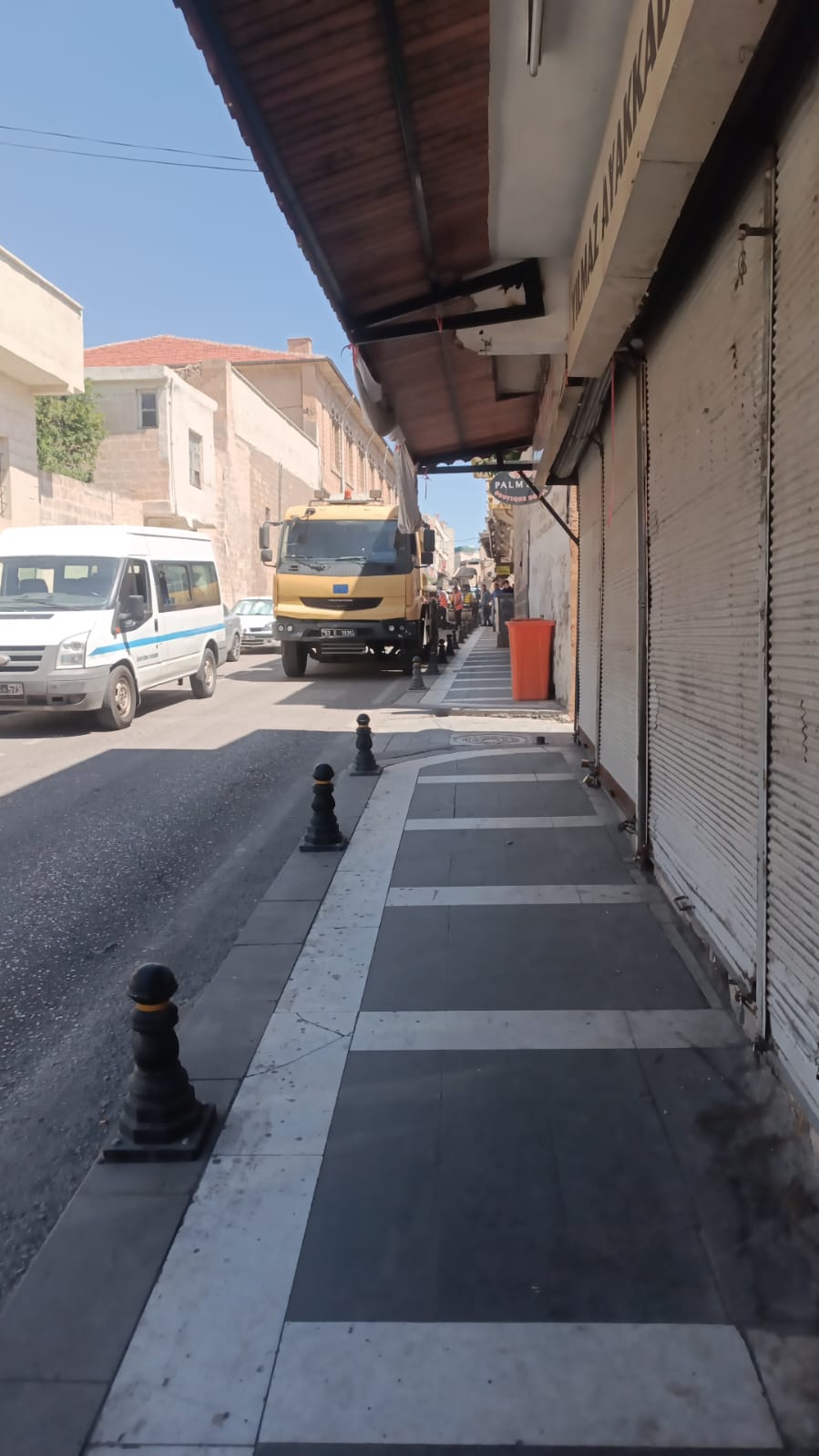 Şanlıurfa'da Yol Çalışmaları Trafiği Felç Etti, Esnaf Mağdur Oldu