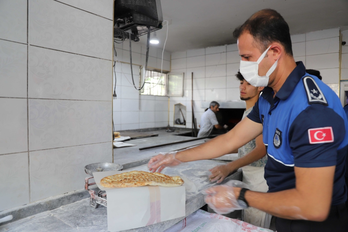 Karaköprü’de Zabıta Ekipleri Sahadan Ayrılmıyor