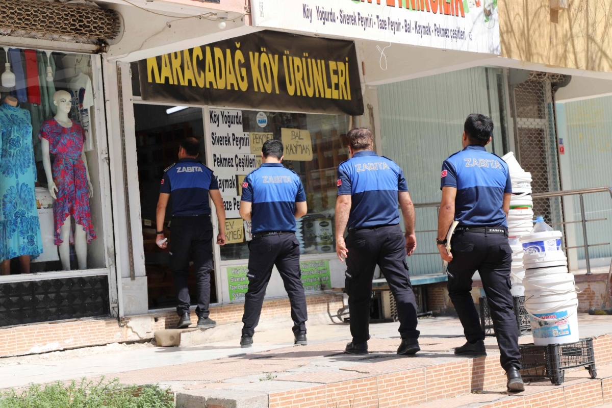 Karaköprü’de Zabıta Ekipleri Sahadan Ayrılmıyor