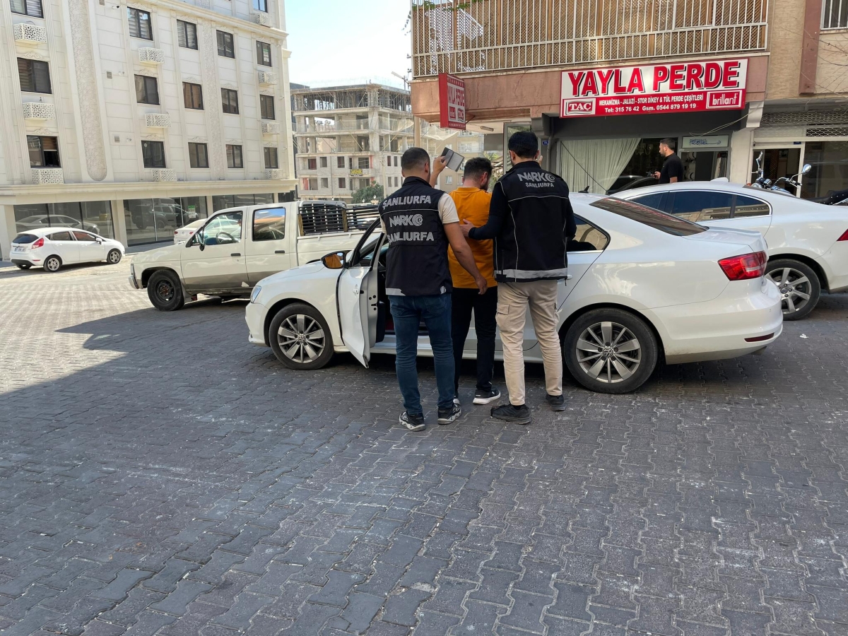 Selahaddin Eyyubi Mahallesi'nde Narkotik Denetimler Sürüyor