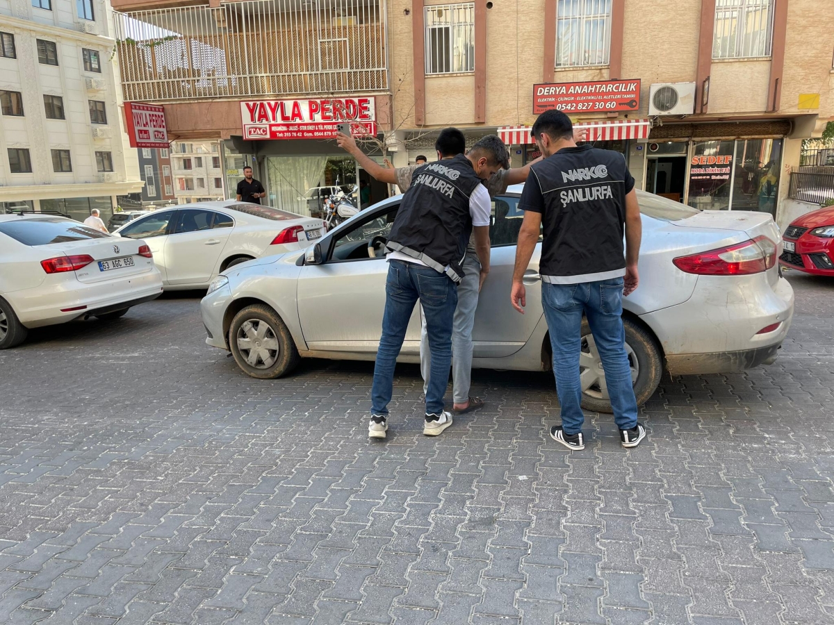 Selahaddin Eyyubi Mahallesi'nde Narkotik Denetimler Sürüyor
