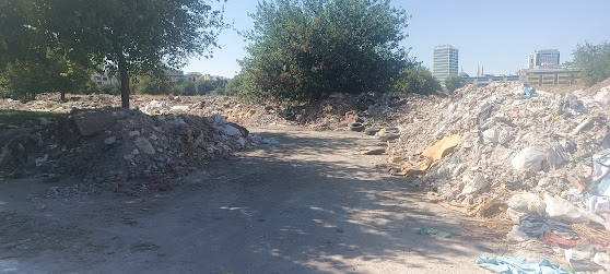 Şanlıurfa Merkezindeki Harfiyat ve Çöp Yığını Tepki Topluyor: Yetkililer Neden Sessiz?