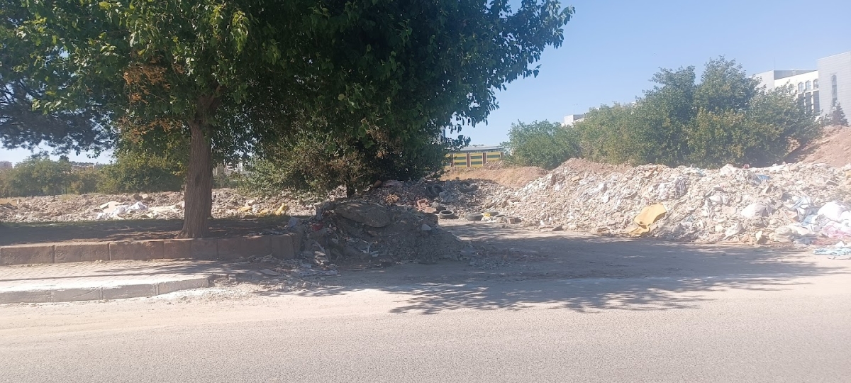 Şanlıurfa Merkezindeki Harfiyat ve Çöp Yığını Tepki Topluyor: Yetkililer Neden Sessiz?