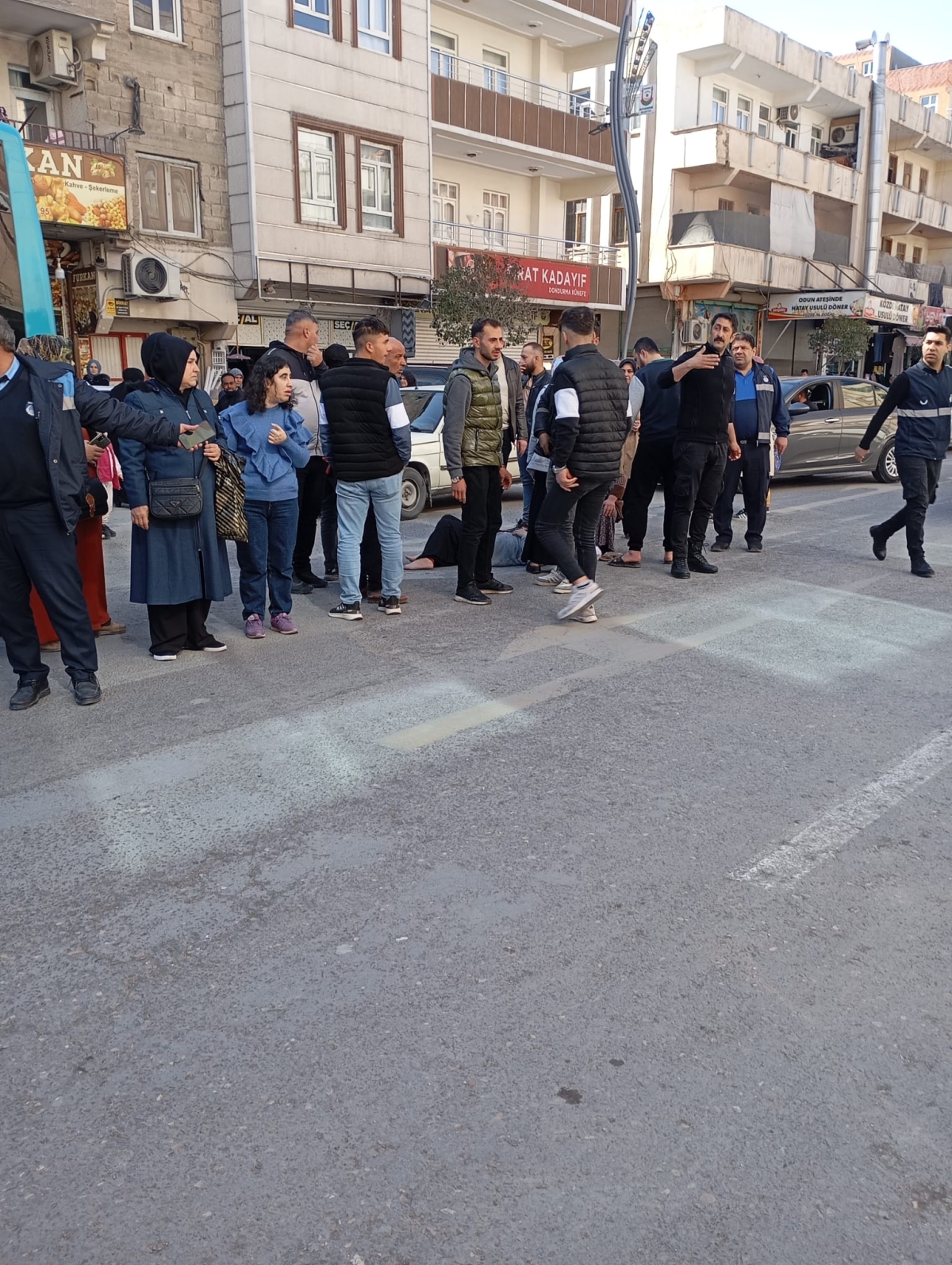 Şanlıurfa’da Motosiklet Yayaya Çarptı: Kadın Yaralandı