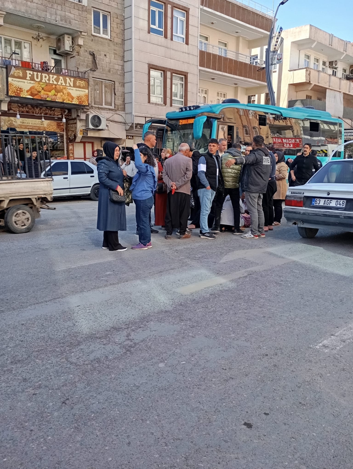 Şanlıurfa’da Motosiklet Yayaya Çarptı: Kadın Yaralandı