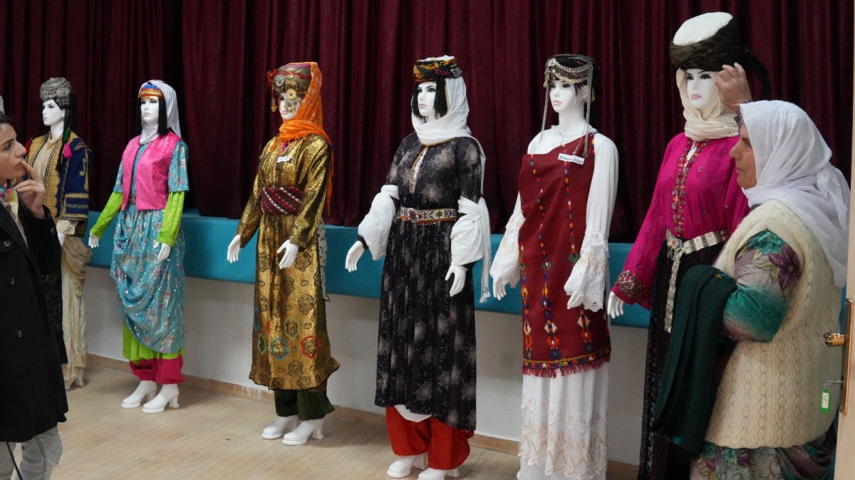 Suruç Belediyesi Eşbaşkanı Ayten Kaya’dan 8 Mart Dünya Kadınlar Günü Mesajı ve Kürt Kadın Kıyafetleri Sergisi Açılışı