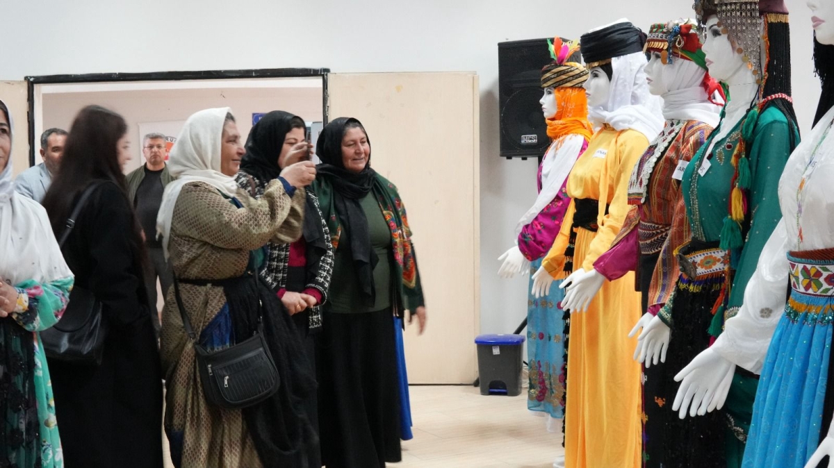 Suruç Belediyesi Eşbaşkanı Ayten Kaya’dan 8 Mart Dünya Kadınlar Günü Mesajı ve Kürt Kadın Kıyafetleri Sergisi Açılışı
