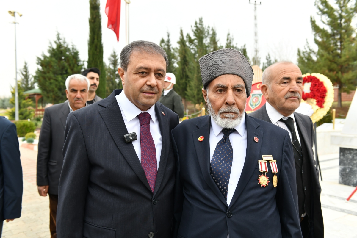 ÇANAKKALE DÜNYA TARİHİNE ALTIN HARFLERLE YAZILMIŞ BİR DESTANDIR”*