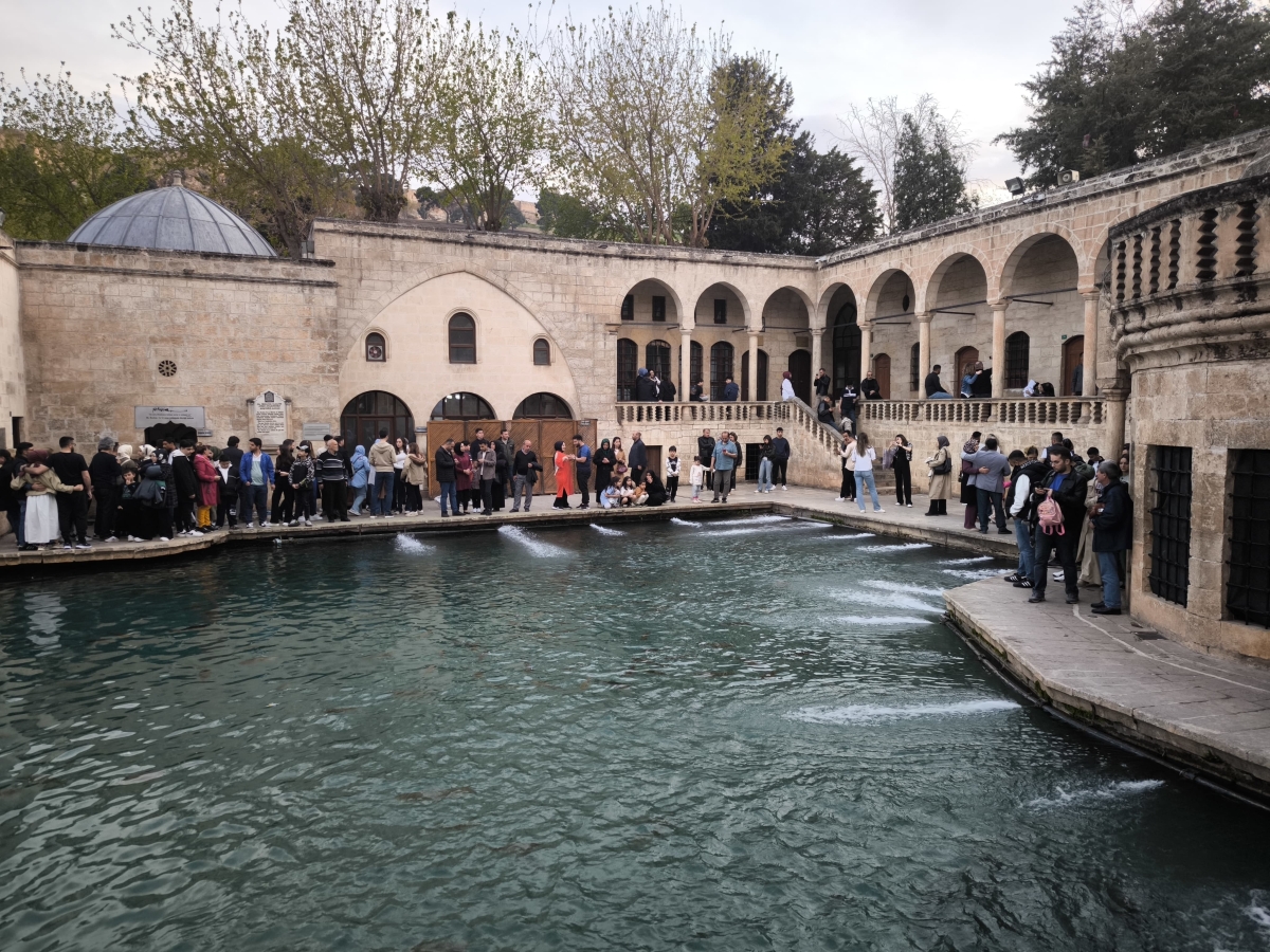 *ŞANLIURFA'DA BAYRAM YOĞUNLUĞU*