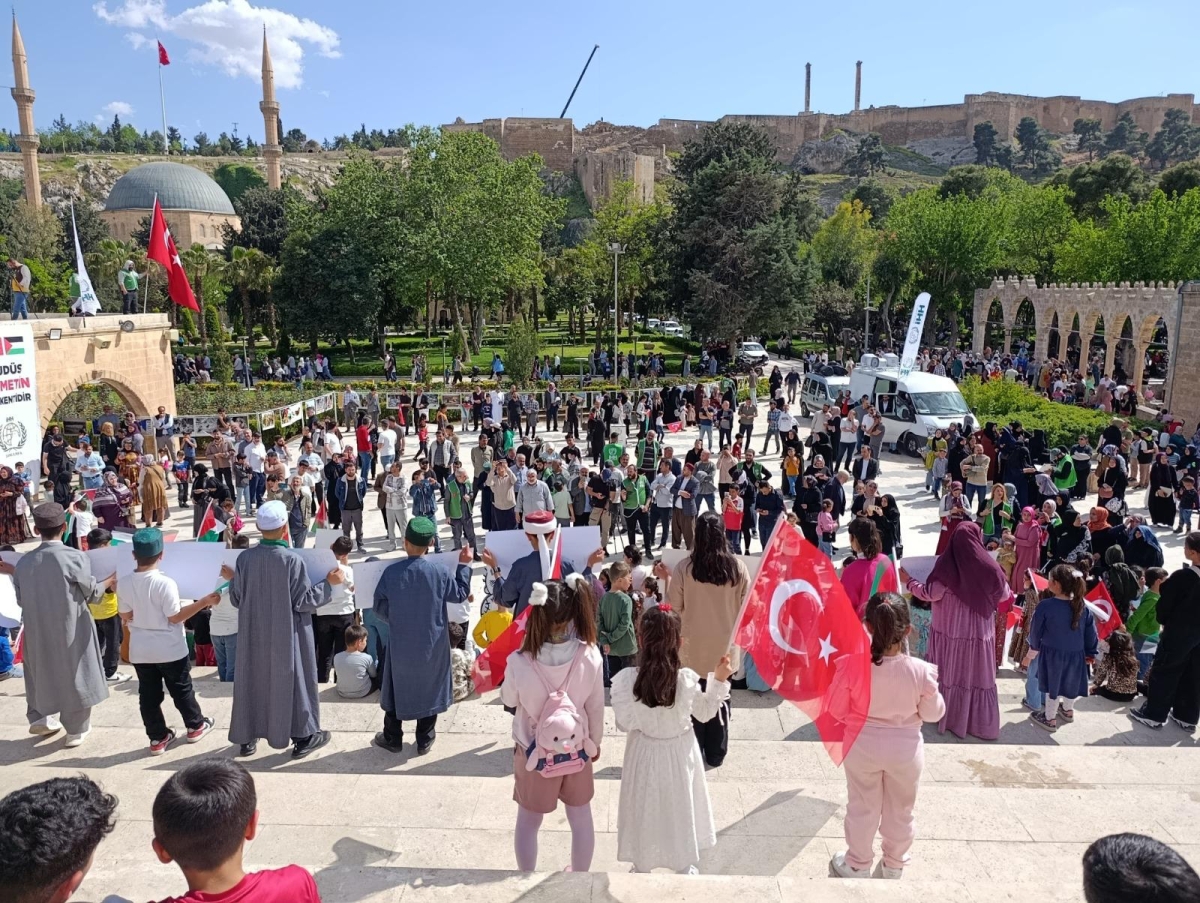 Çocuklar Kıyamda!