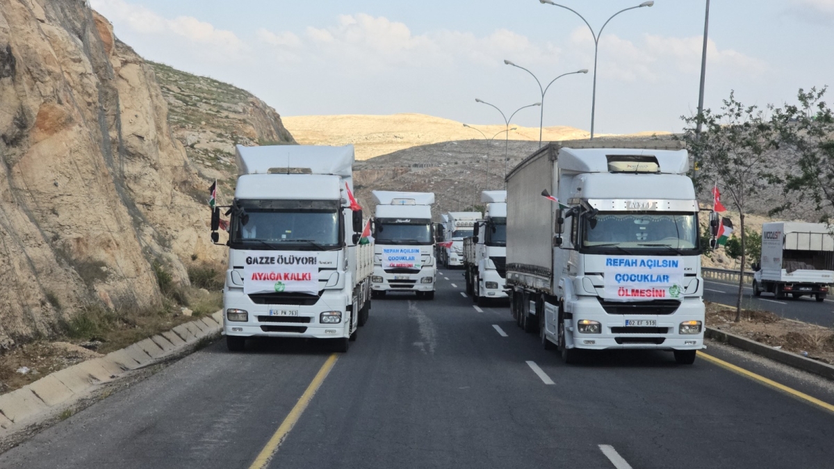 ŞANLIURFA’DA GAZZE İÇİN TIR KONVOYU EYLEMİ