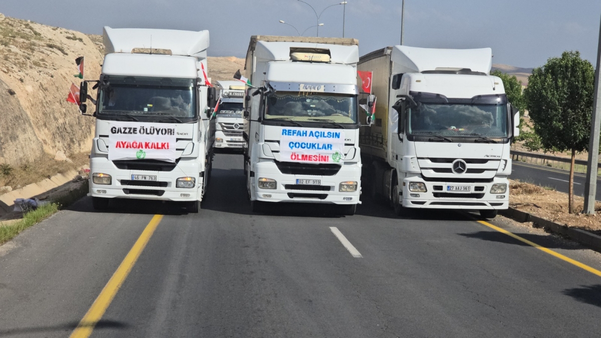 ŞANLIURFA’DA GAZZE İÇİN TIR KONVOYU EYLEMİ