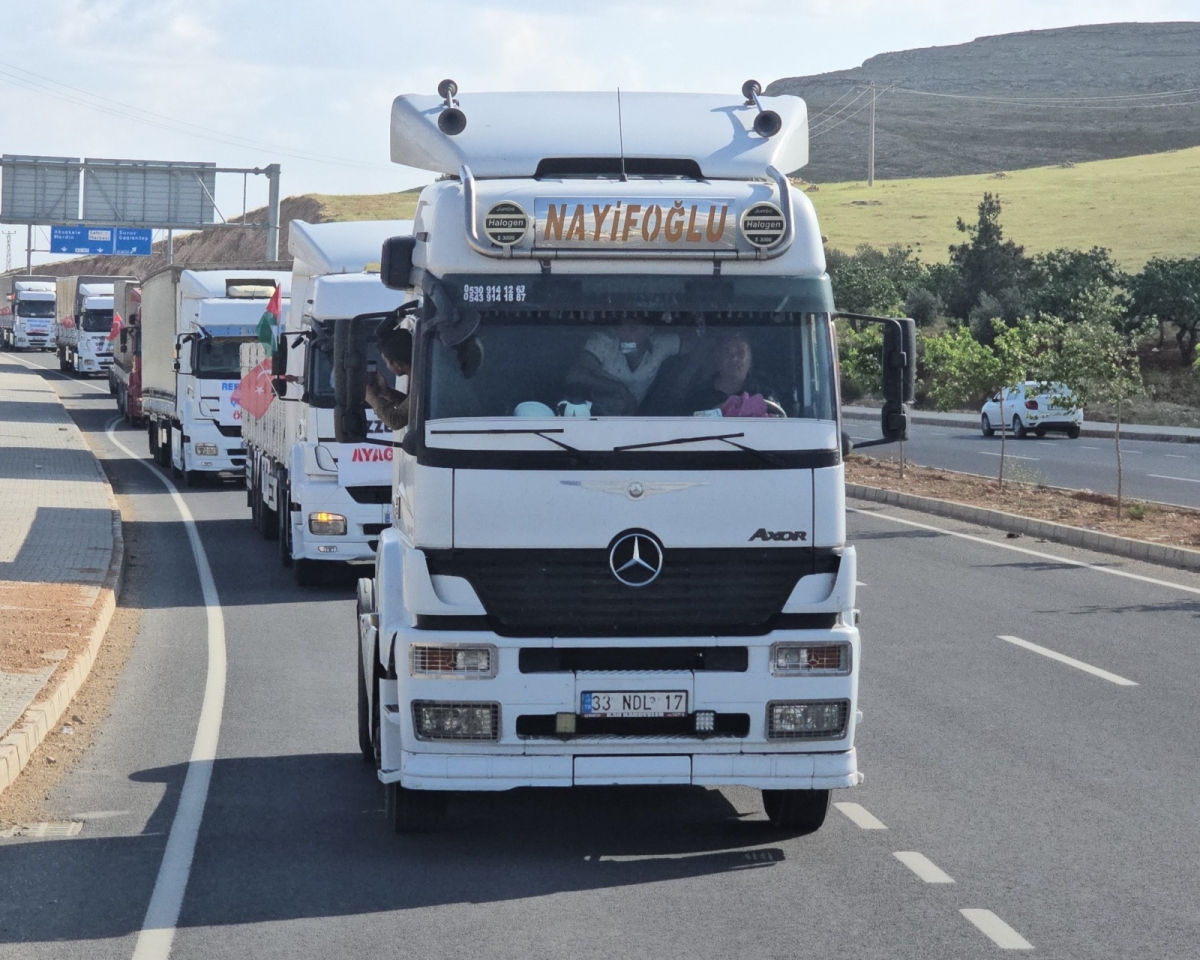 ŞANLIURFA’DA GAZZE İÇİN TIR KONVOYU EYLEMİ