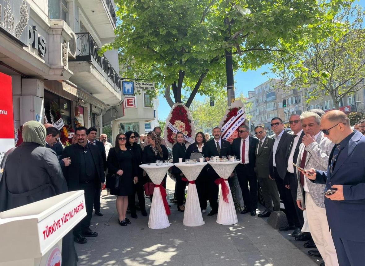 Türkiye Yüzyılı Partisi İstanbul'da Coşkulu Açılışla Start Verdi