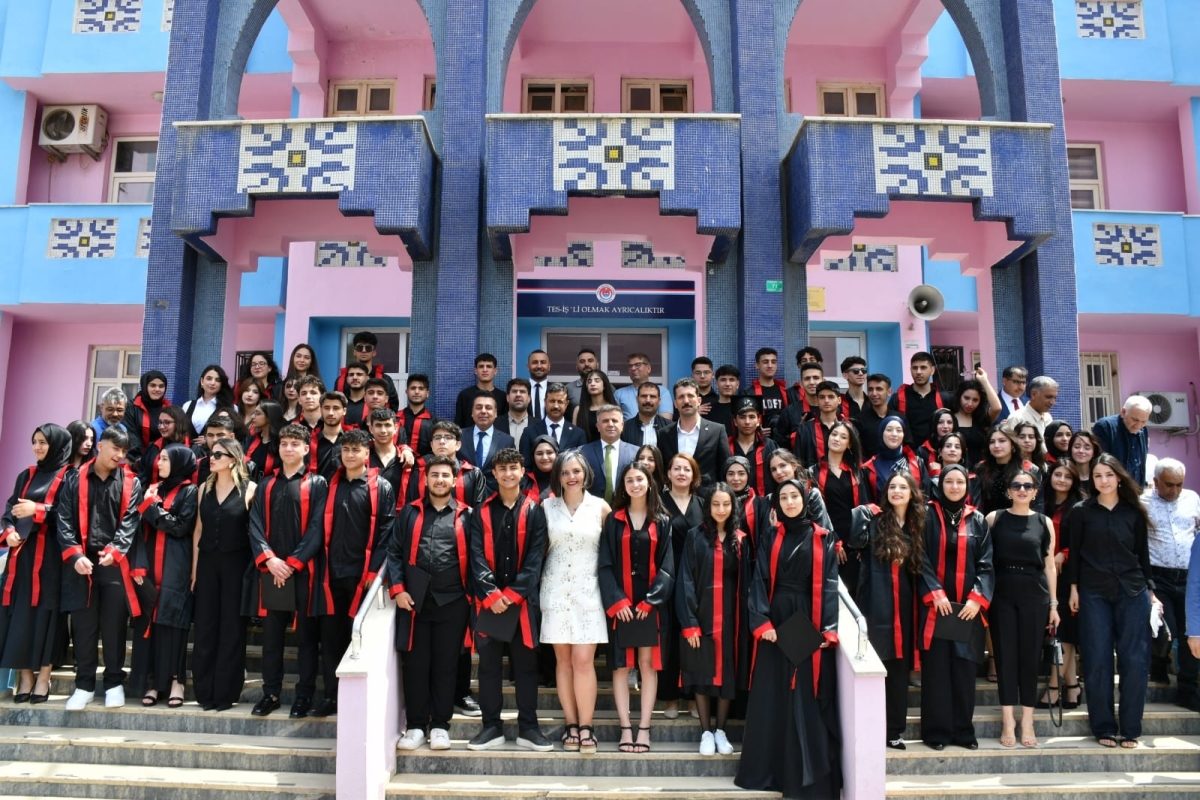 TES-İŞ Anadolu Lisesi’nde Şölen Gibi Etkinlikler: Bir Proje Okulundan Daha Fazlası