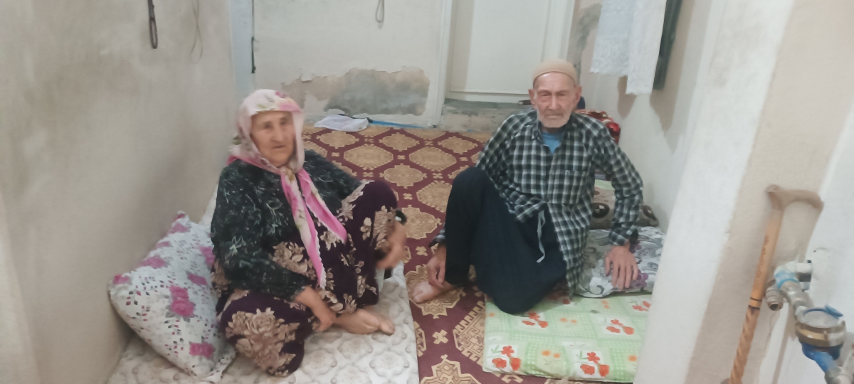 100 Yaşındaki Niyazi Amca Açlıkla Savaşıyor!