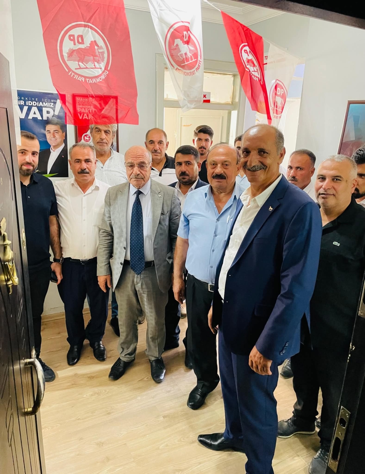 HALİLİYE İLÇE KONGREMİZ ÜLKEMİZE VE İLİMİZE HAYIRLI HİZMETLERE VESİLE OLSUN İNŞALLAH.