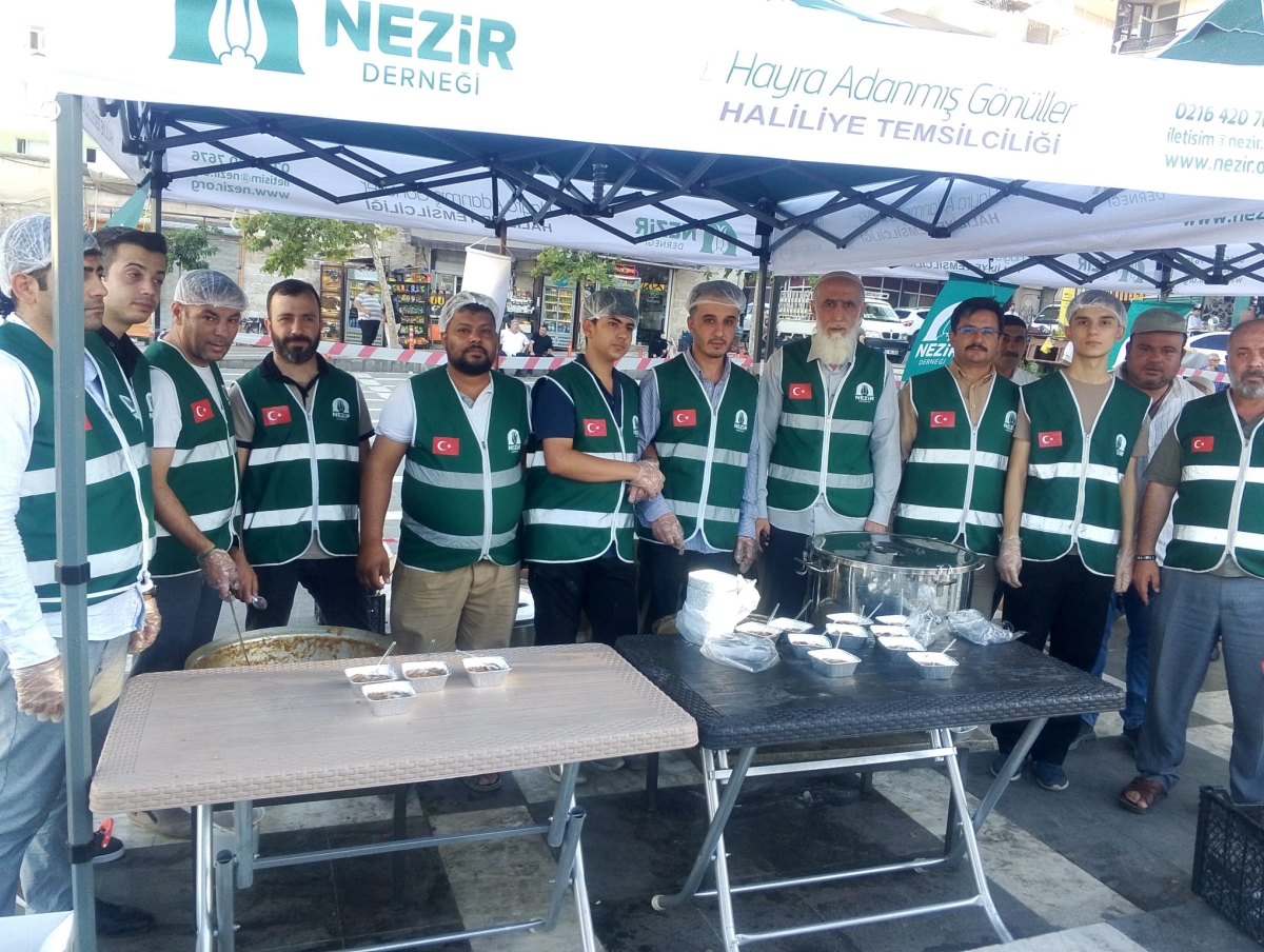 Nezir Temsilciliğinden Aşure Günü Etkinliği: 1200 Kişilik Aşure İkramı