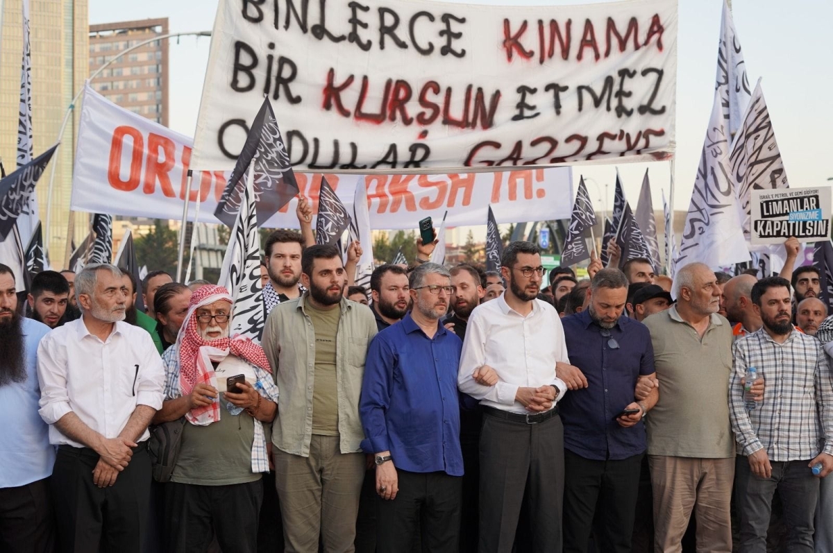 Ankara'da Gazze İçin Ak Parti Genel Merkezine Yürüyüş Yapıldı.