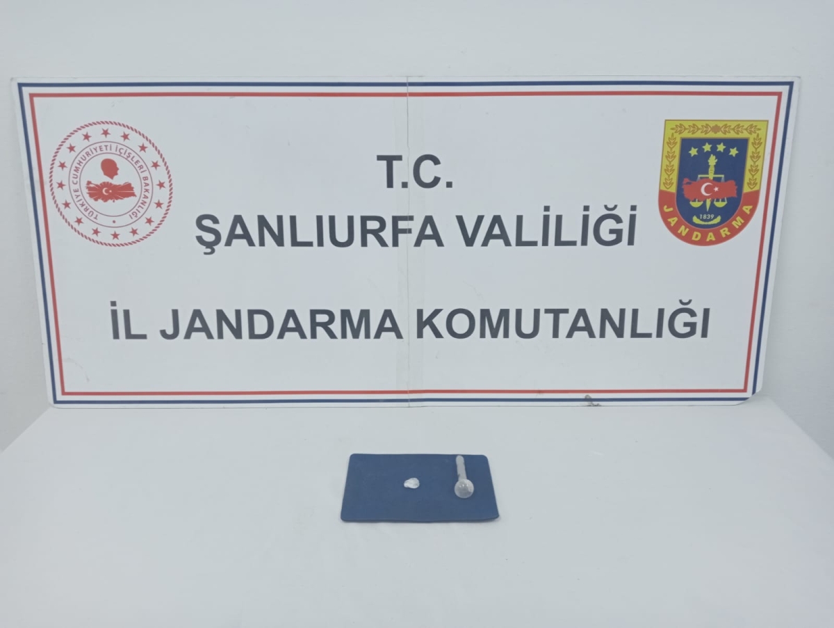 ŞANLIURFA’DA JANDARMADAN UYUŞTURUCU OPERASYONU: 12 GÖZALTI