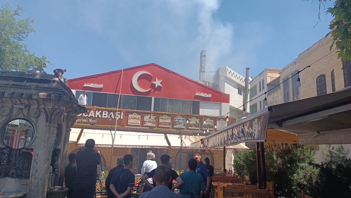Şanlıurfa’da Korkutan Yangın! Ocakbaşında Çıkan Alevler Paniğe Neden Oldu