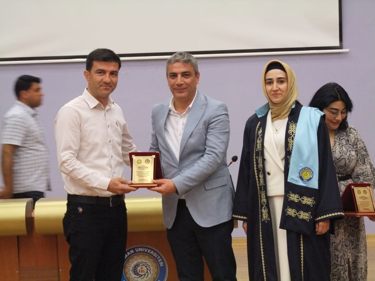 HRÜ’de Ezber Bozan Mezuniyet: Öğrenciler Diplomalarını Almadan İş Başvurusu Yaptı