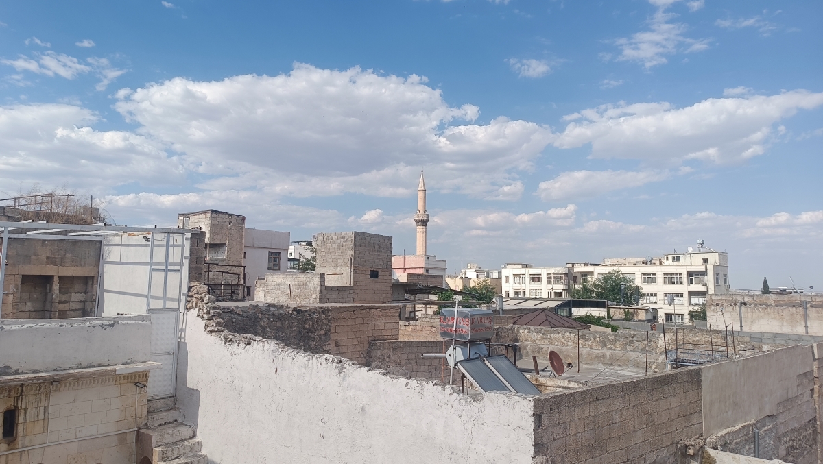 Tarihi Konakların Gölgesinde Çarpık Yapılaşma