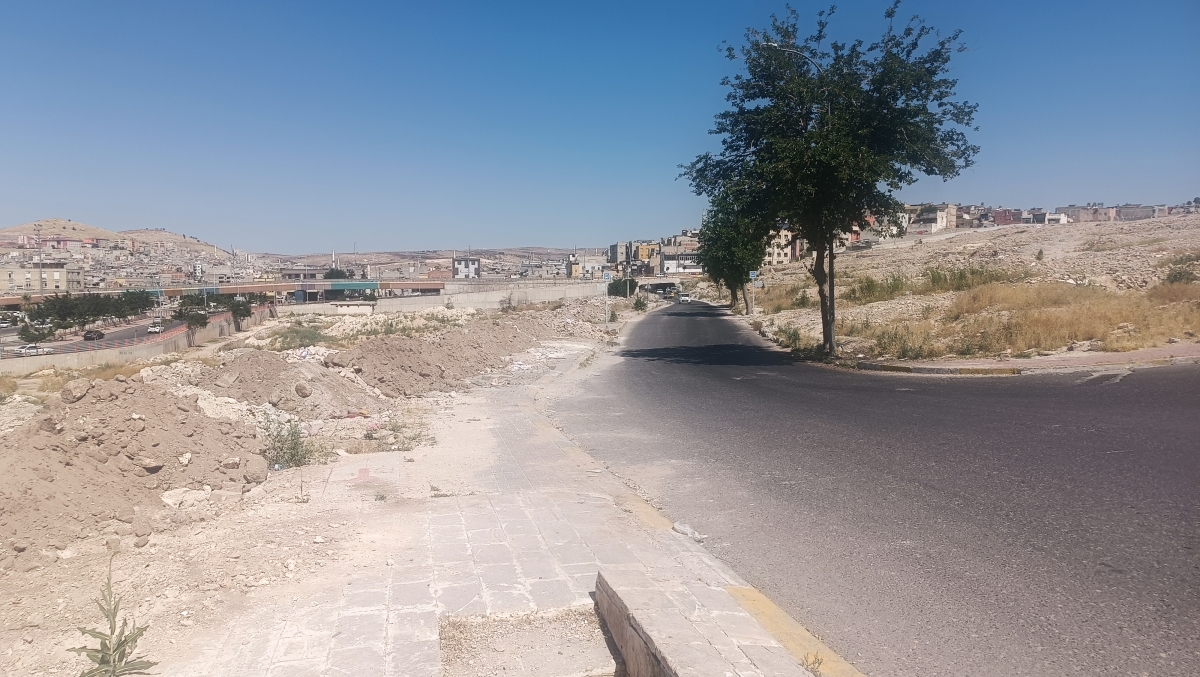 Karakoyun Mahallesi'ndeki Enkaz Yığını Tepki Çekiyor