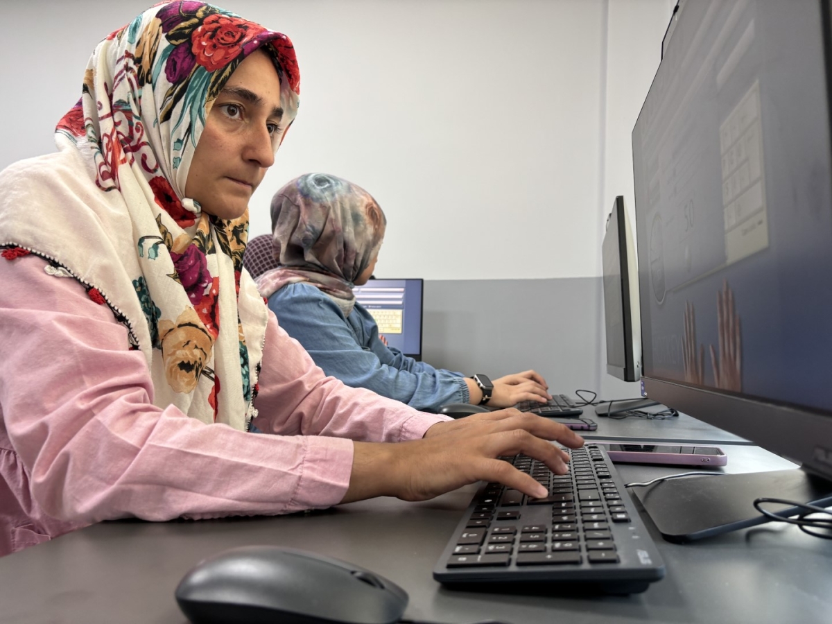 Eyyübiye'de Kadınlar Meslek Edinerek Geleceğe Hazırlanıyor