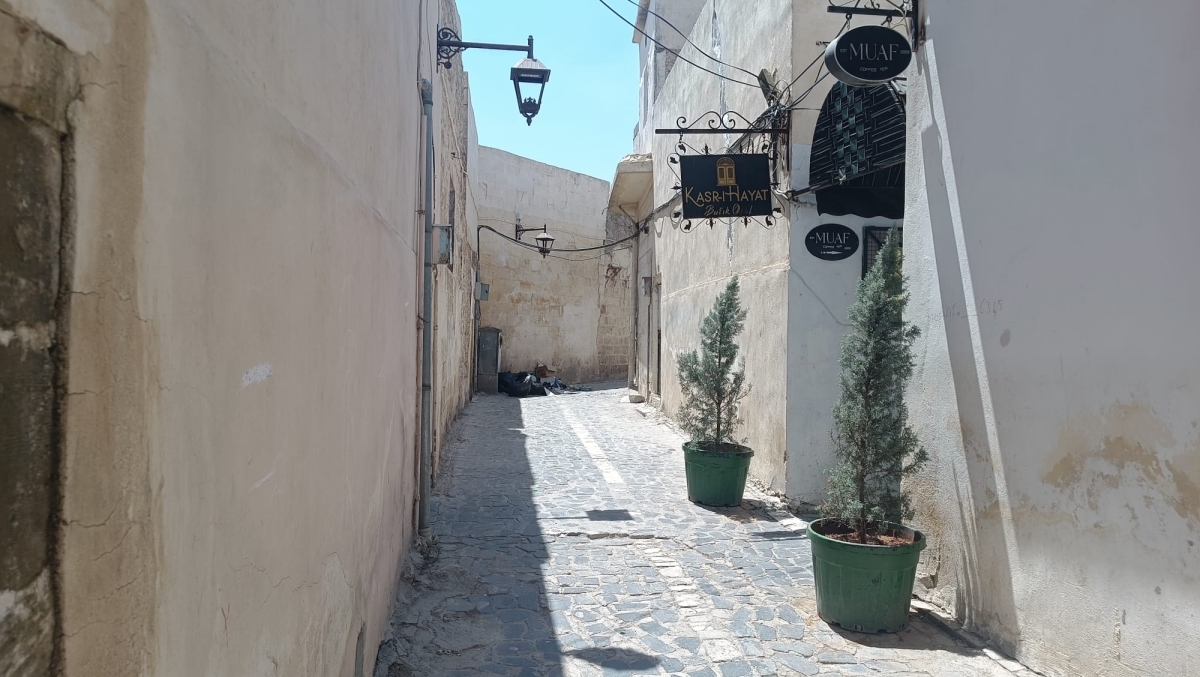 Şanlıurfa'nın Tarihi Sokaklarında Çöp İsyanı: Turizme Yakışmayan Görüntüler