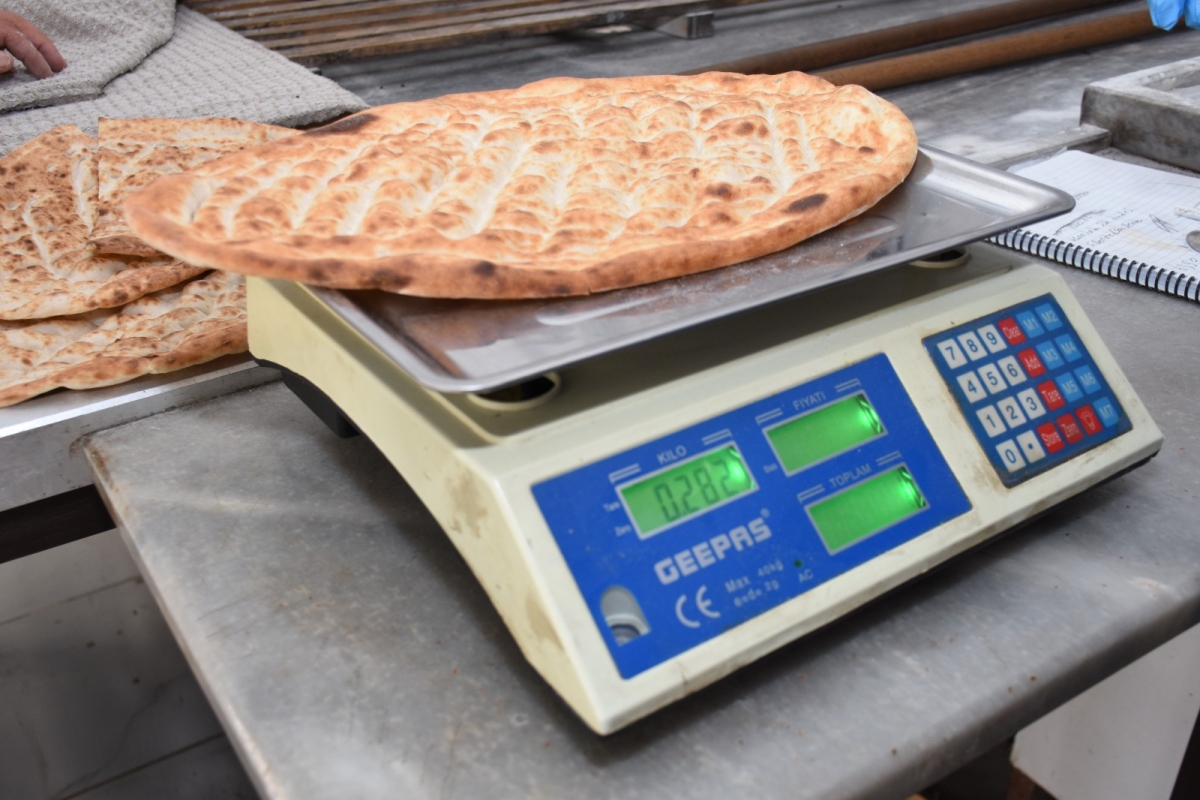 HİLVAN’DA FIRINLARA YÖNELİK KAPSAMLI DENETİM