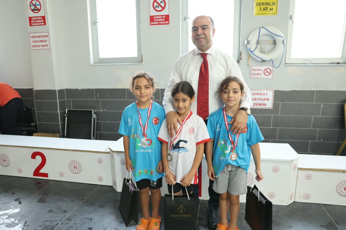 KARAKÖPRÜ’DE GELECEĞİN ŞAMPİYONLARI KULAÇ ATTI