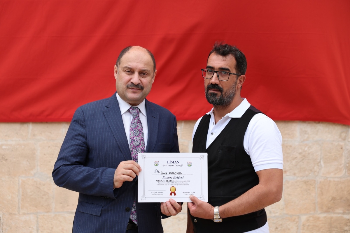 ŞANLIURFA’DA UMUT BÜYÜYOR: LİMAN AYIK’TA 24 GENÇ DAHA MEZUN OLDU