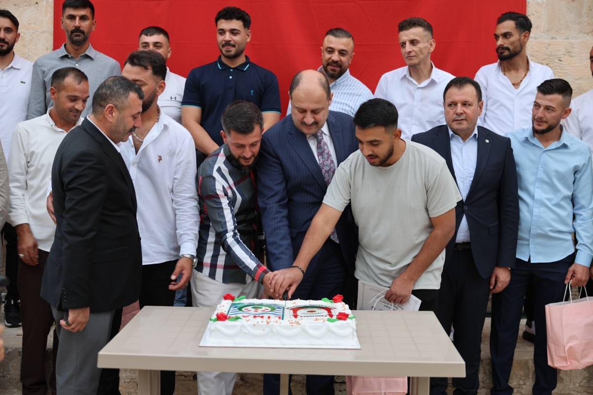 ŞANLIURFA’DA UMUT BÜYÜYOR: LİMAN AYIK’TA 24 GENÇ DAHA MEZUN OLDU
