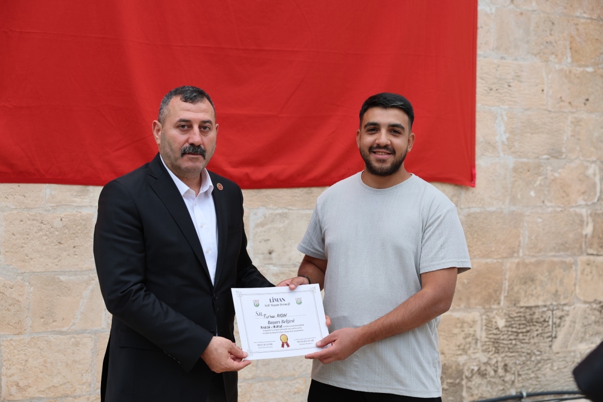 ŞANLIURFA’DA UMUT BÜYÜYOR: LİMAN AYIK’TA 24 GENÇ DAHA MEZUN OLDU