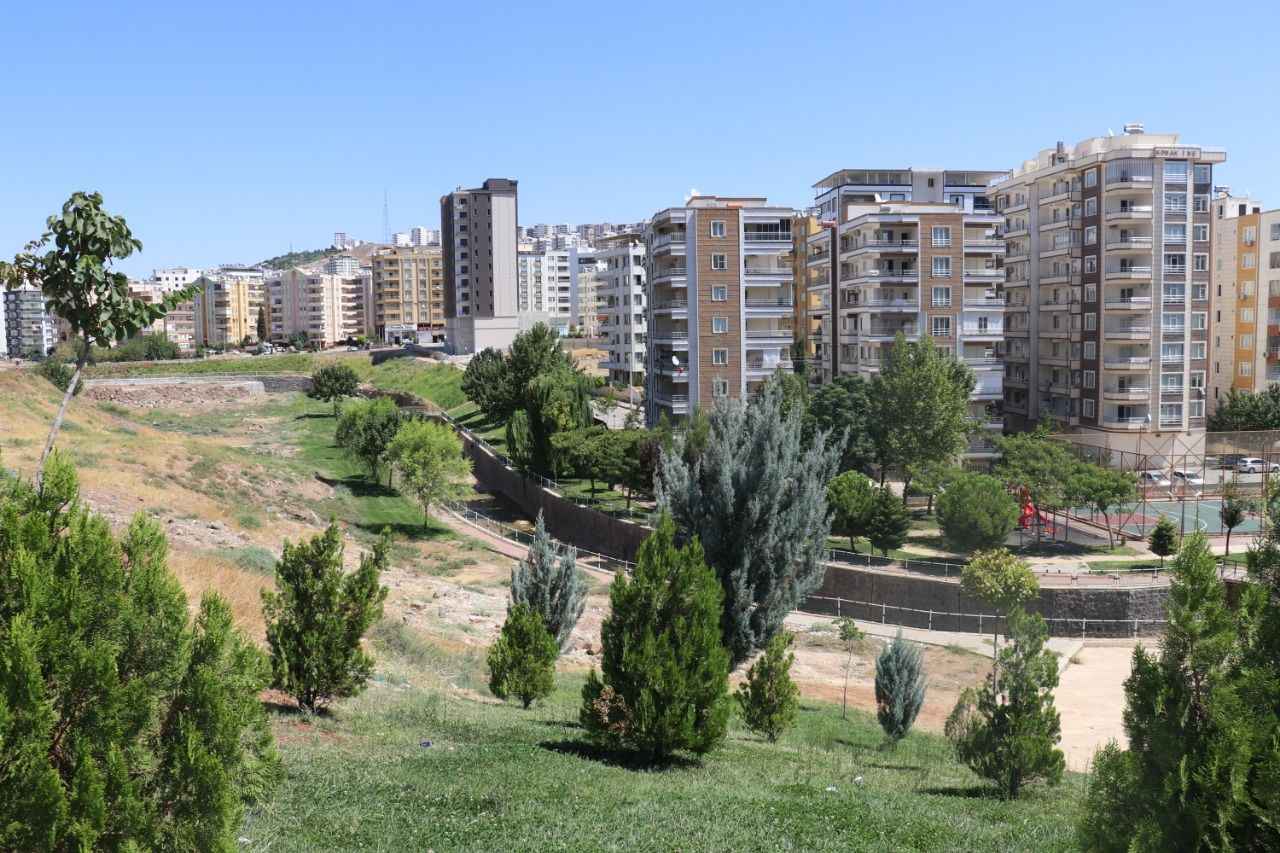 Şanlıurfa'da Dere Yataklarındaki Çarpık Yapılar Sel Riskini Arttırıyor