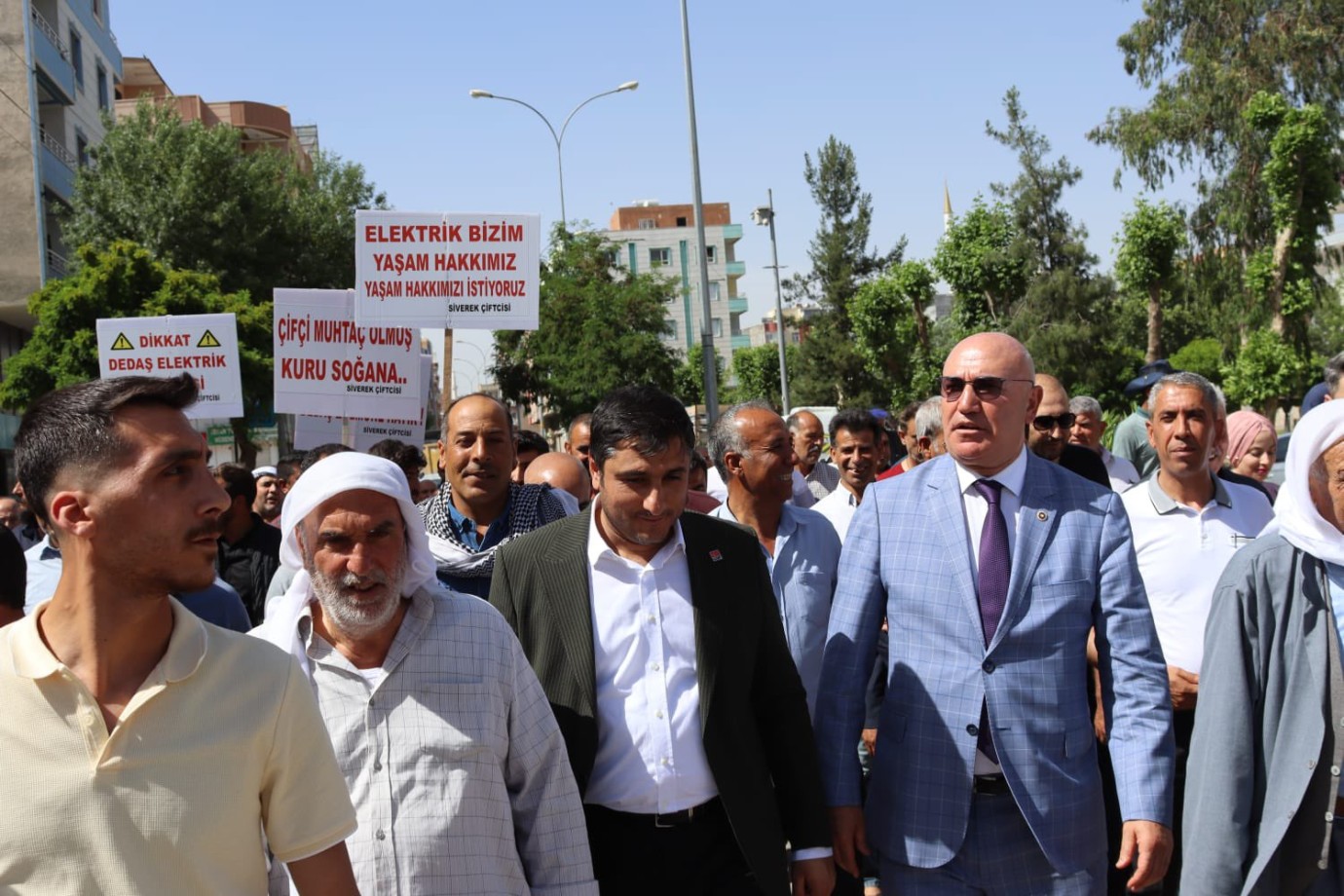 Elektrik Kesintilerine Tepki: Şanlıurfa'da DEDAŞ Protestosu