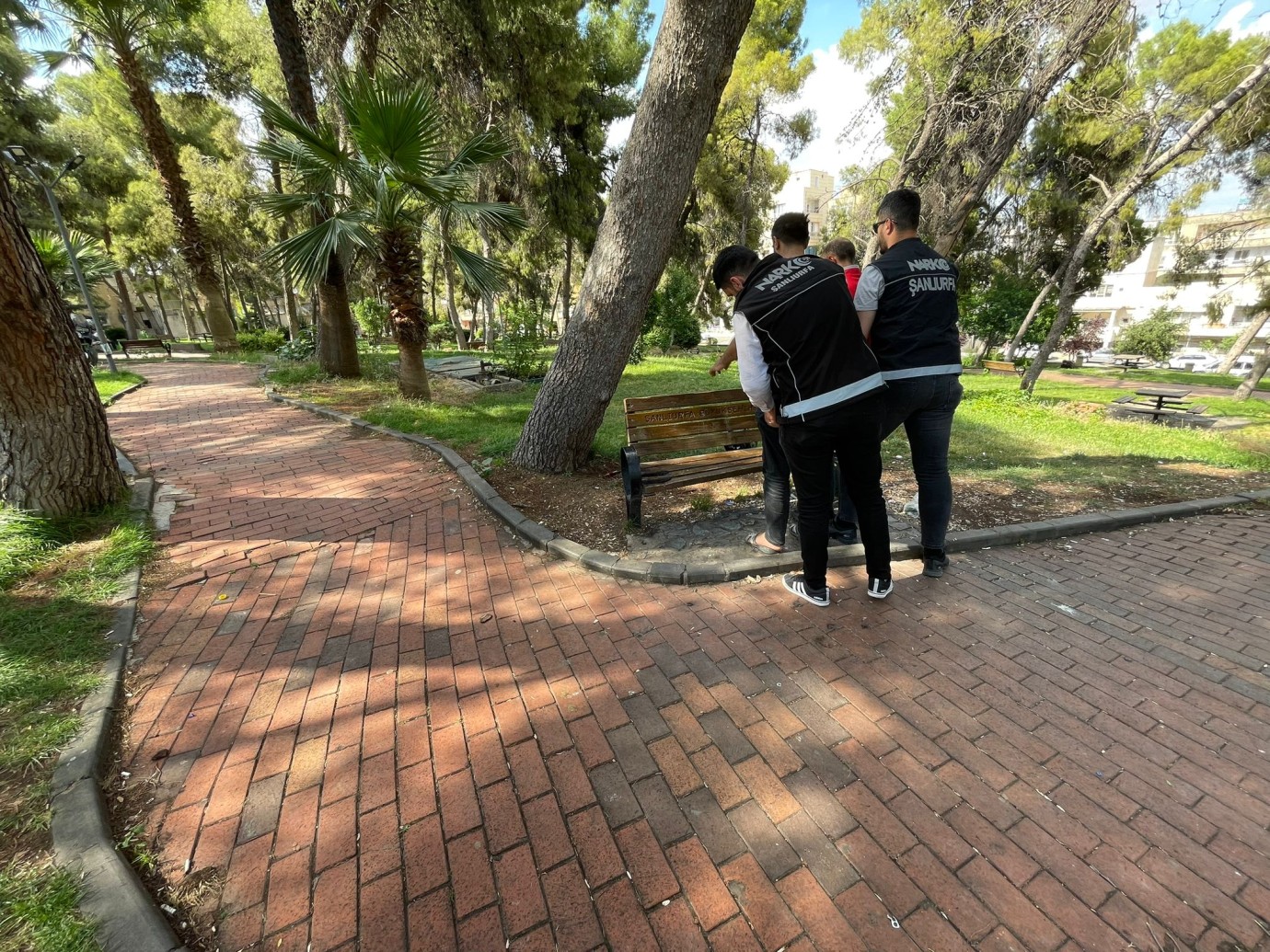 Şanlıurfa Emniyeti Narkotik Birimlerinden Çamlık Parkı'nda Yoğun Denetim