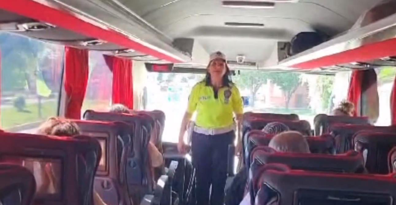 Bayram Tatilinde Emniyet Kemeri Hayat Kurtardı: Otobüs Kazasında 5 Yaralı
