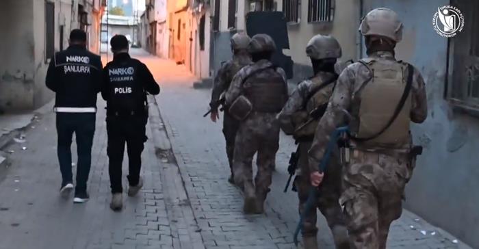 82 Şüpheli 